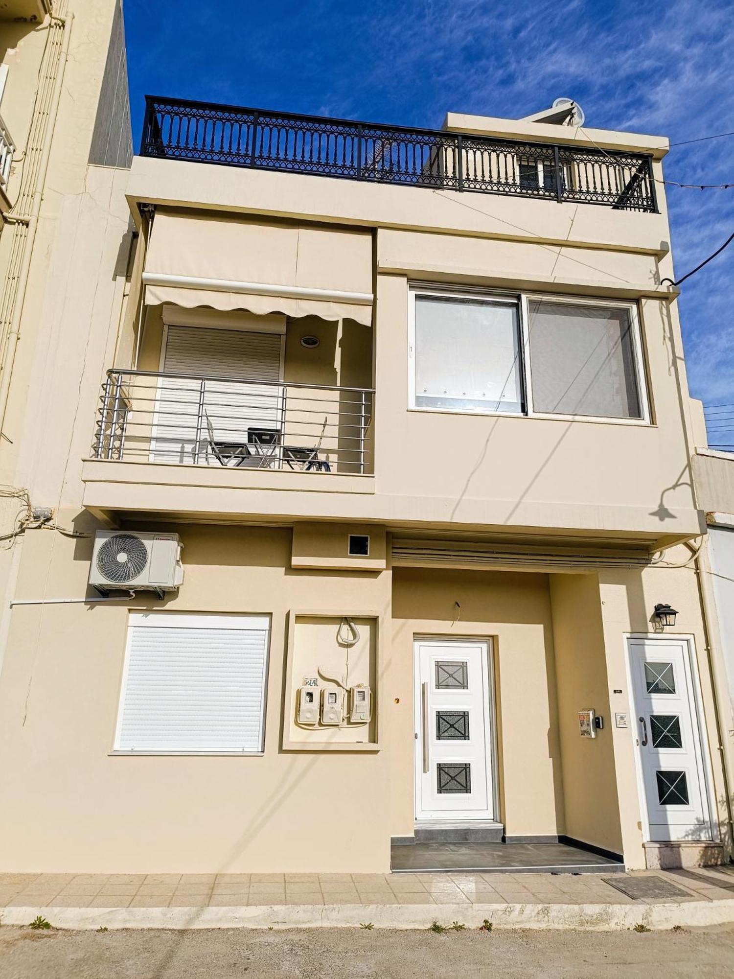 The Bright One Apartment Ираклио Екстериор снимка